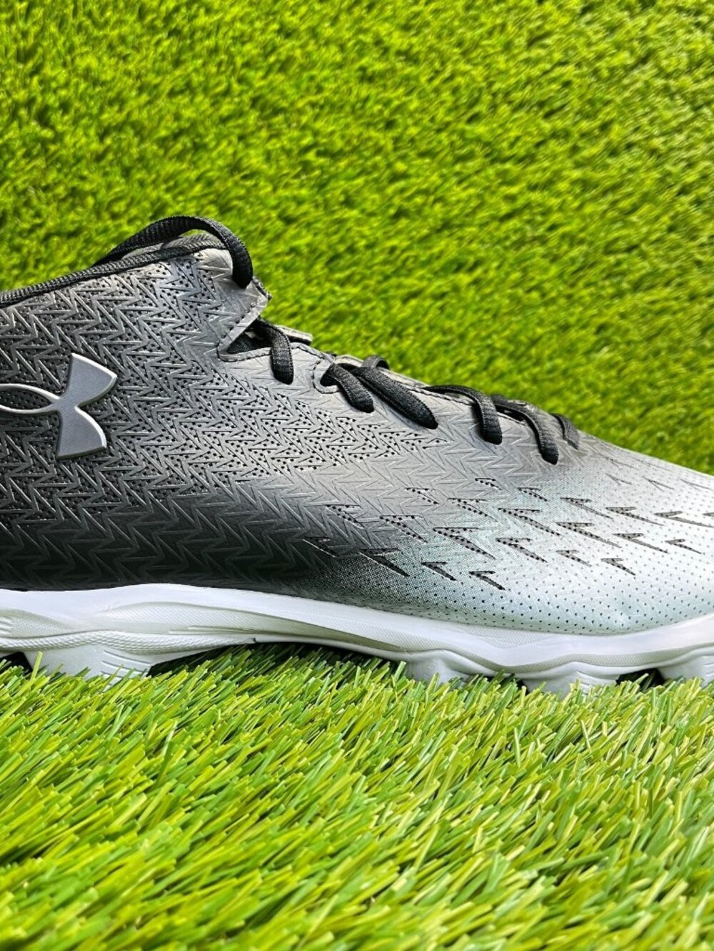 Under Armour Spotlight Franchise 4.0 RM Mens‎ Size 11.5 Black Football Cleats